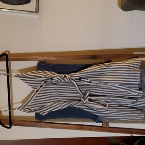 Essue Gray Stripped Short Dress with Button Detail, M